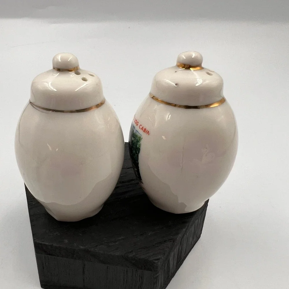 Vintage Grants Log Cabin Grants Farm St Louis Missouri Salt Pepper Shakers Gold